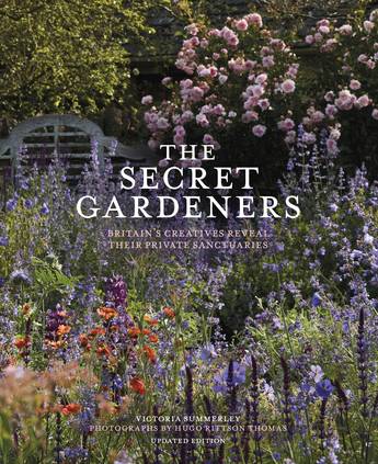 Book cover of 'The Secret Gardeners' with a garden scene and flowers.